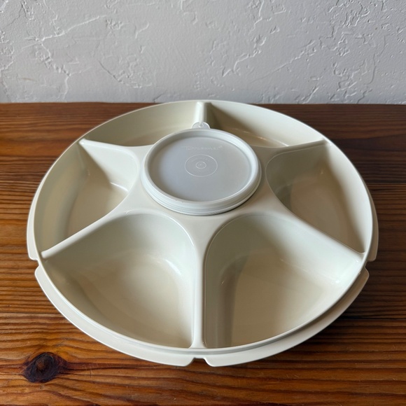 Vintage White Tupperware Relish Tray with Lid & Center Dip Bowl - Picture 8 of 14